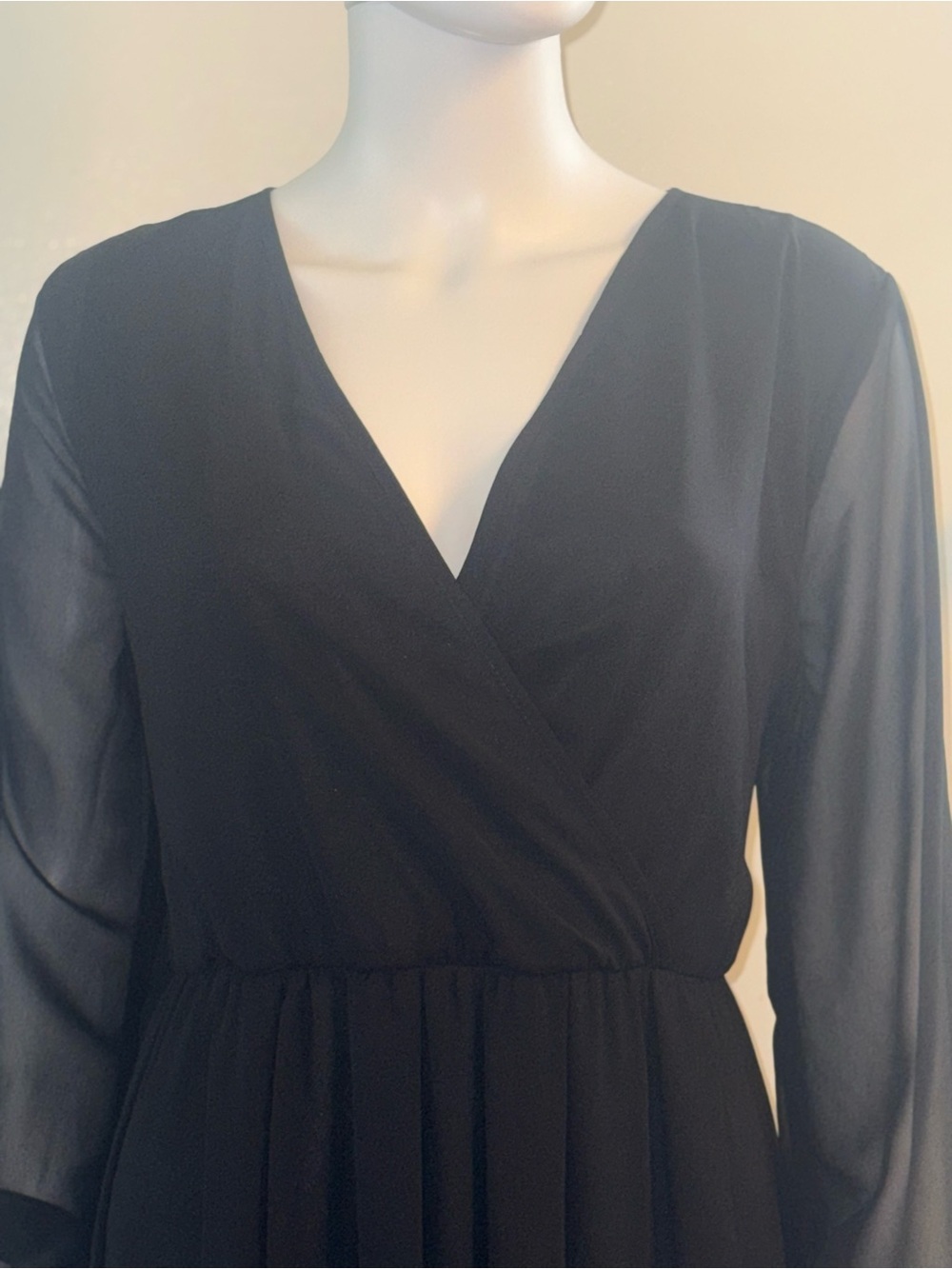 Baltic Born Black Long Sleeve V-Neck Chiffon Maxi Gown - Picture 4 of 14
